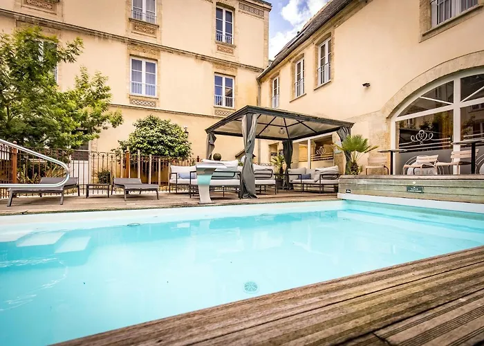 Hôtel De Brunville Et Restaurant Le Café Louis