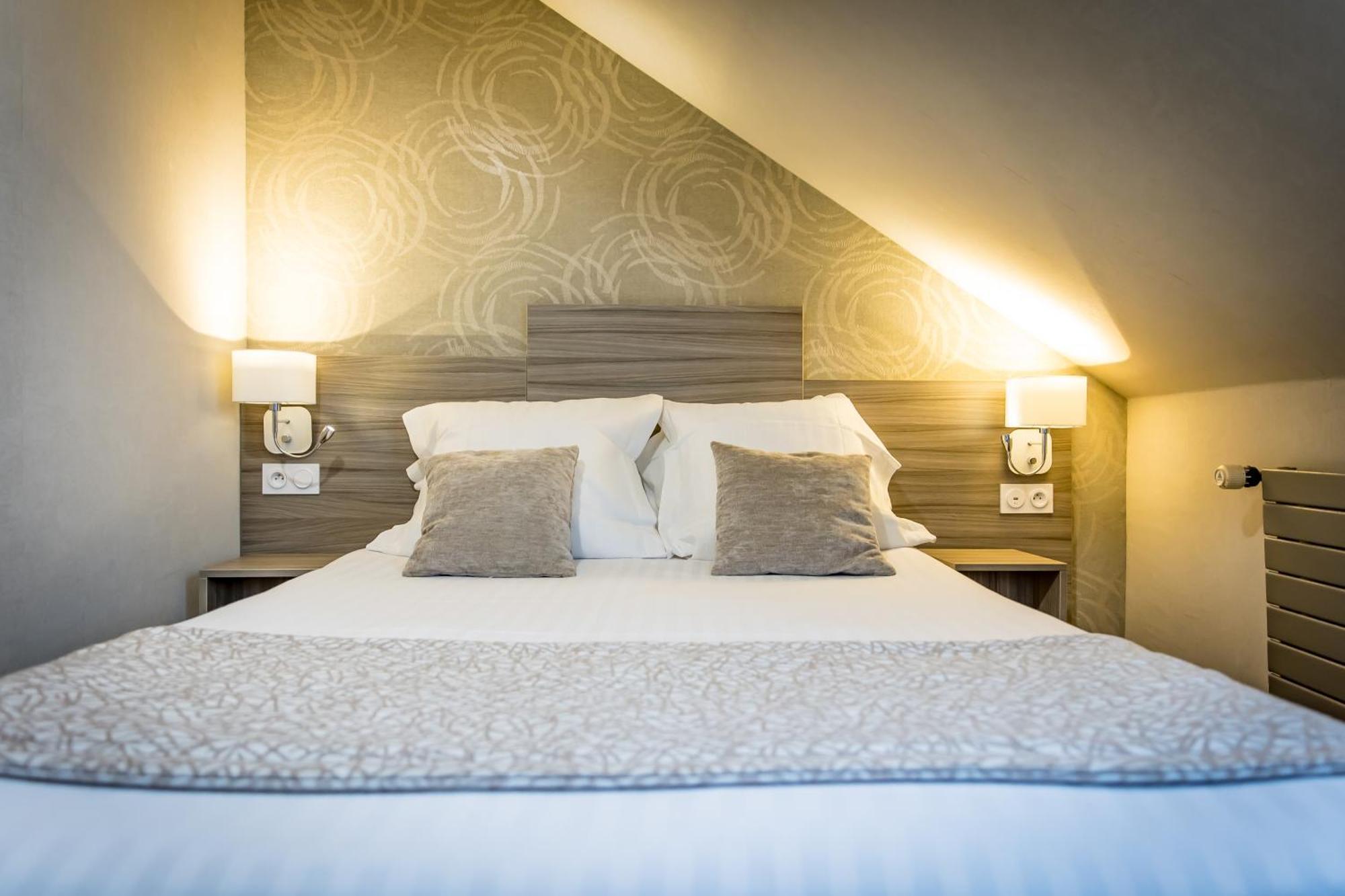 Hotel De Brunville Et Restaurant Le Café Louis 3*