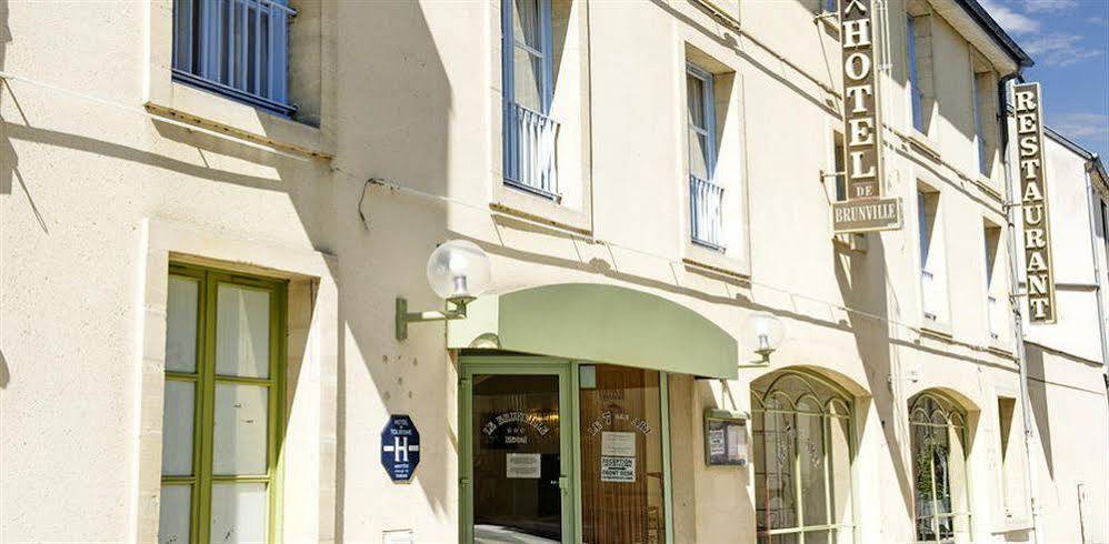 Hotel De Brunville Et Restaurant Le Café Louis Bayeux
