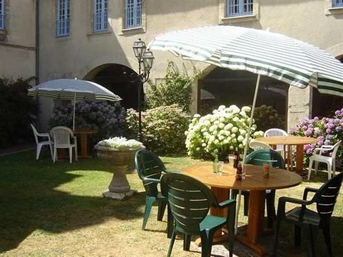 De Brunville Et Restaurant Le Café Louis Hotel 3*